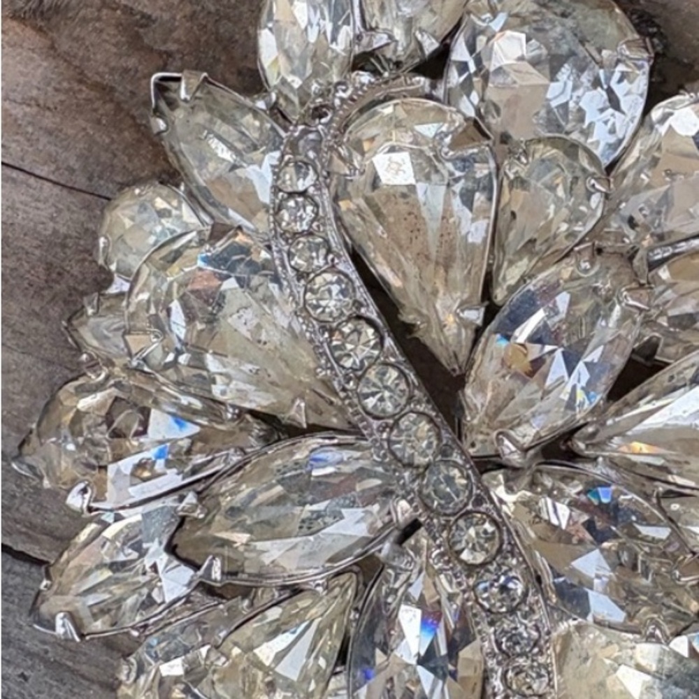 Signed Eisenberg Ice Rhinestone Brooch - Picture 10 of 10